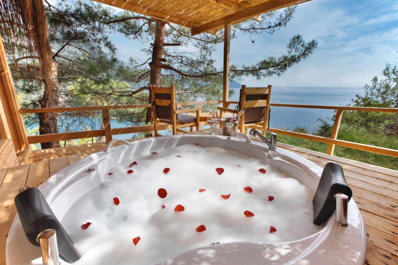 Flavia Hotel Faralya Bagian luar foto